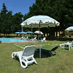 Tenuta Vallelunga ファームステイ Guasticce