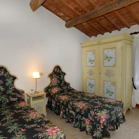 مزرعة للإقامة Tenuta Vallelunga Guasticce