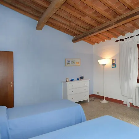 مزرعة للإقامة Tenuta Vallelunga